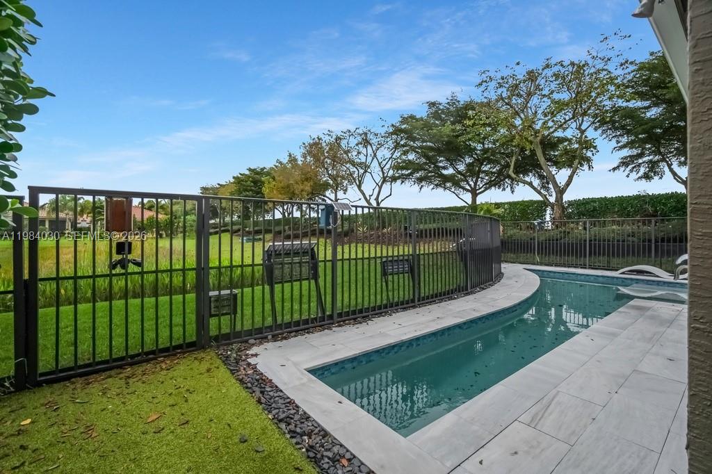 TRAILS AT CANYON - Residential Lease