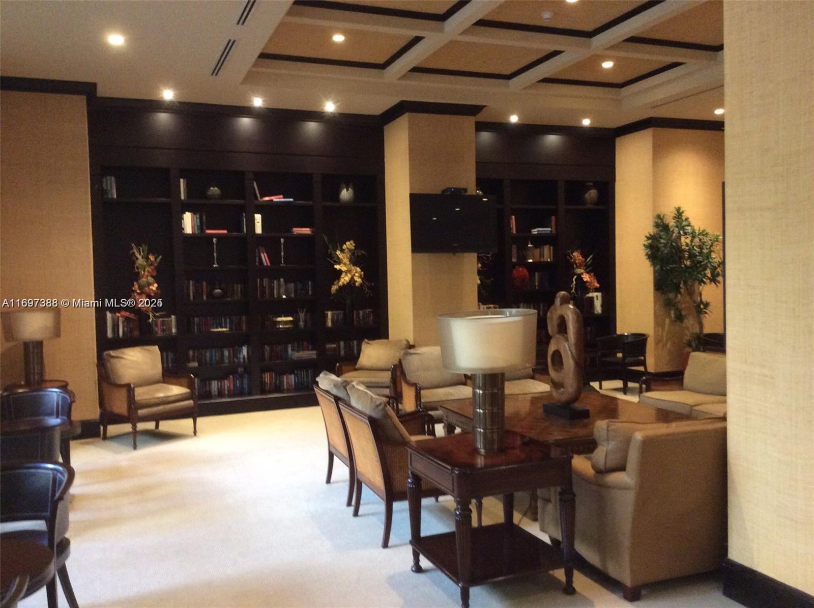 VERANDA CONDO - Residential Lease