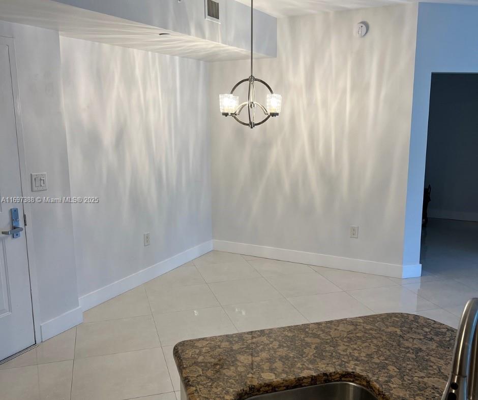 VERANDA CONDO - Residential Lease