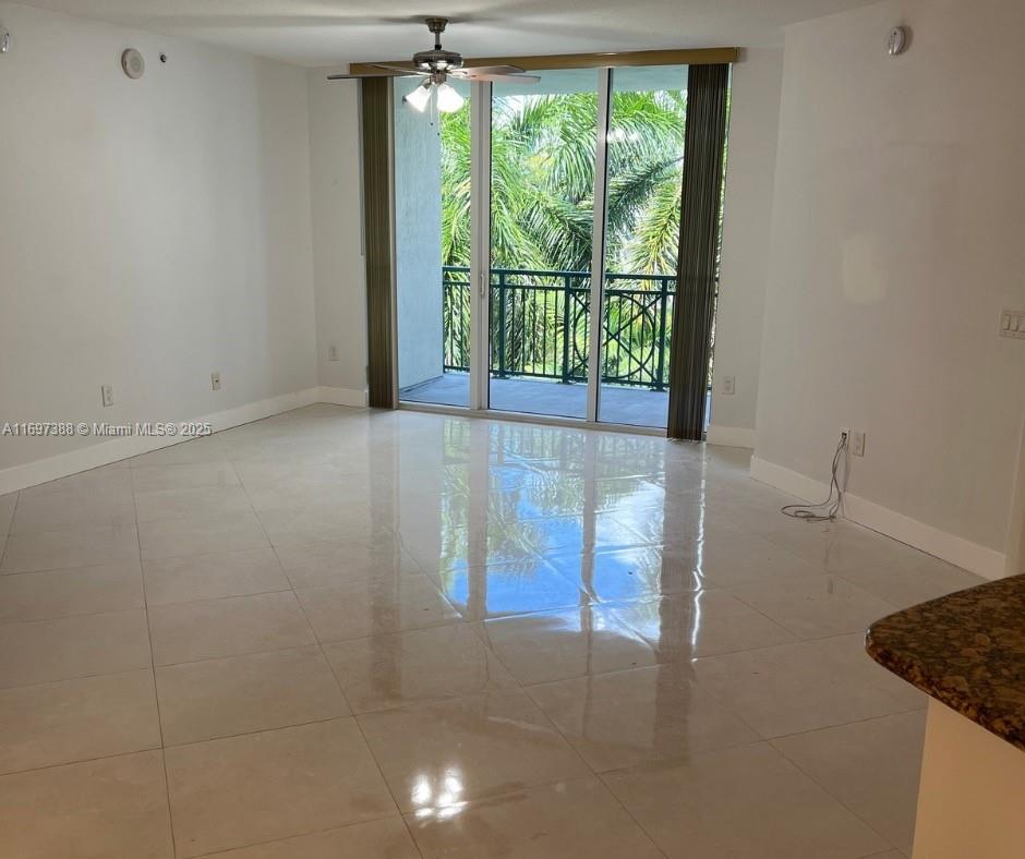 VERANDA CONDO - Residential Lease