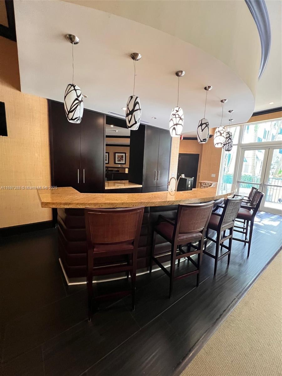 VERANDA CONDO - Residential Lease