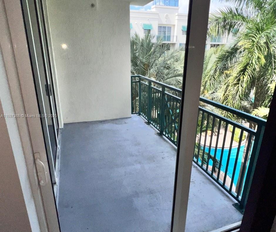 VERANDA CONDO - Residential Lease