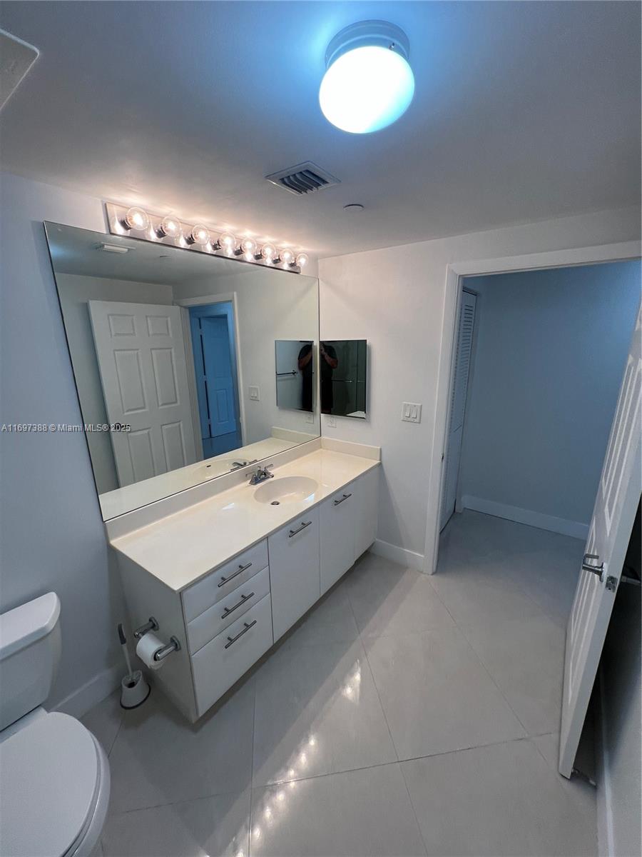 VERANDA CONDO - Residential Lease