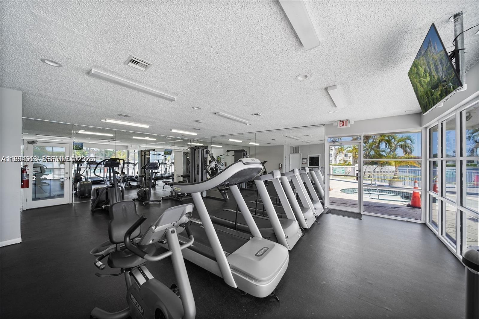 LE CLUB AT OLD CUTLER CON - Residential