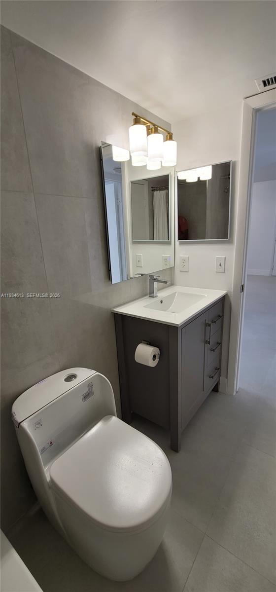 LE CLUB AT OLD CUTLER CON - Residential