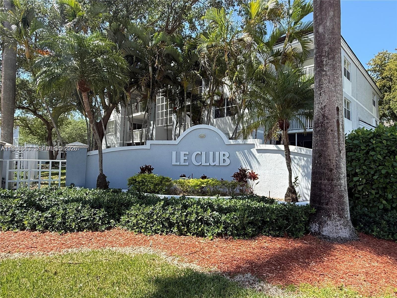LE CLUB AT OLD CUTLER CON - Residential