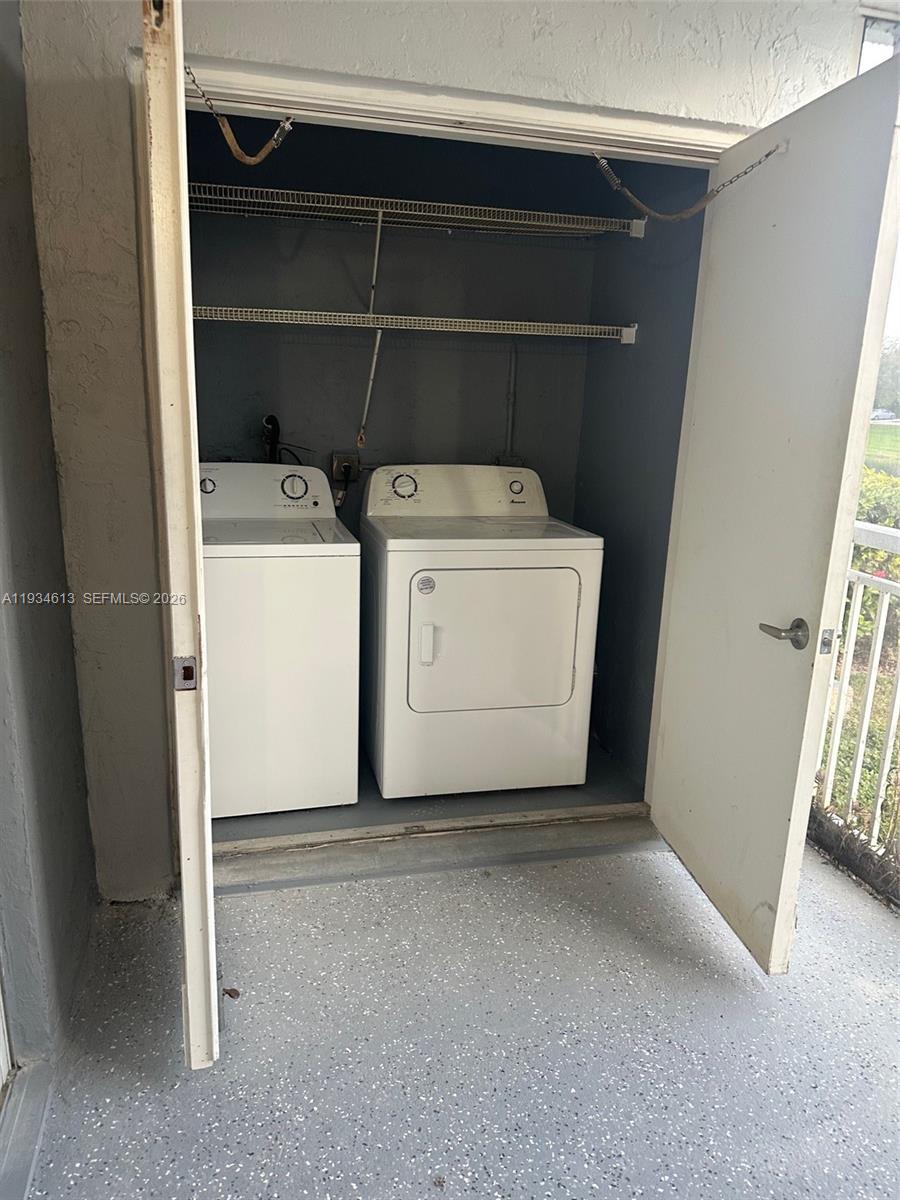 LE CLUB AT OLD CUTLER CON - Residential