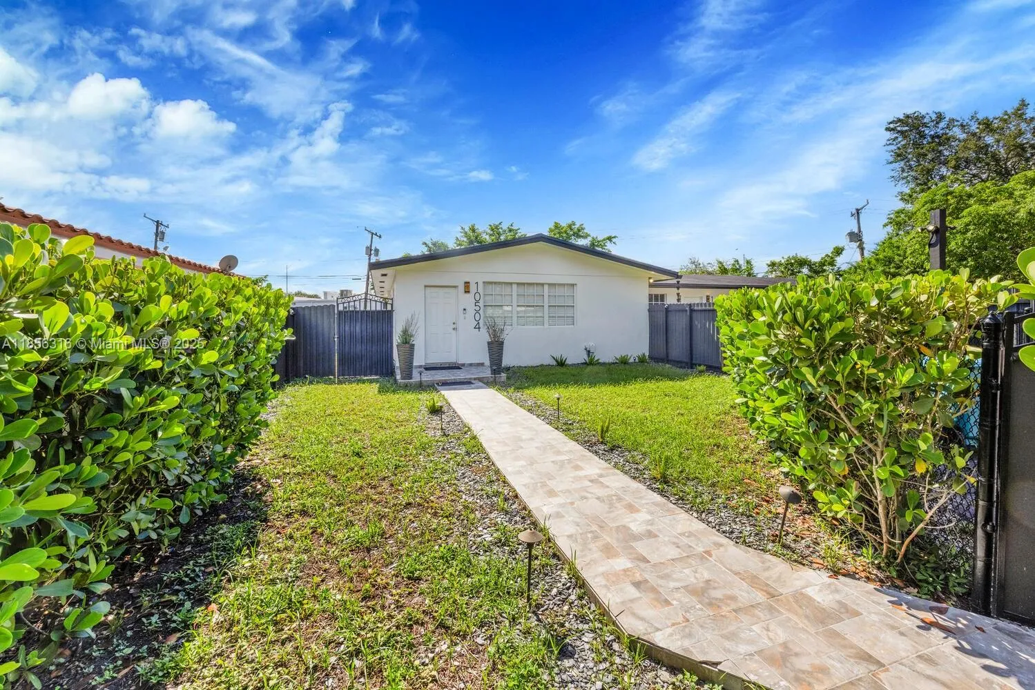 Pinecrest, Florida 33156, United States, ,Residential,Active,192390