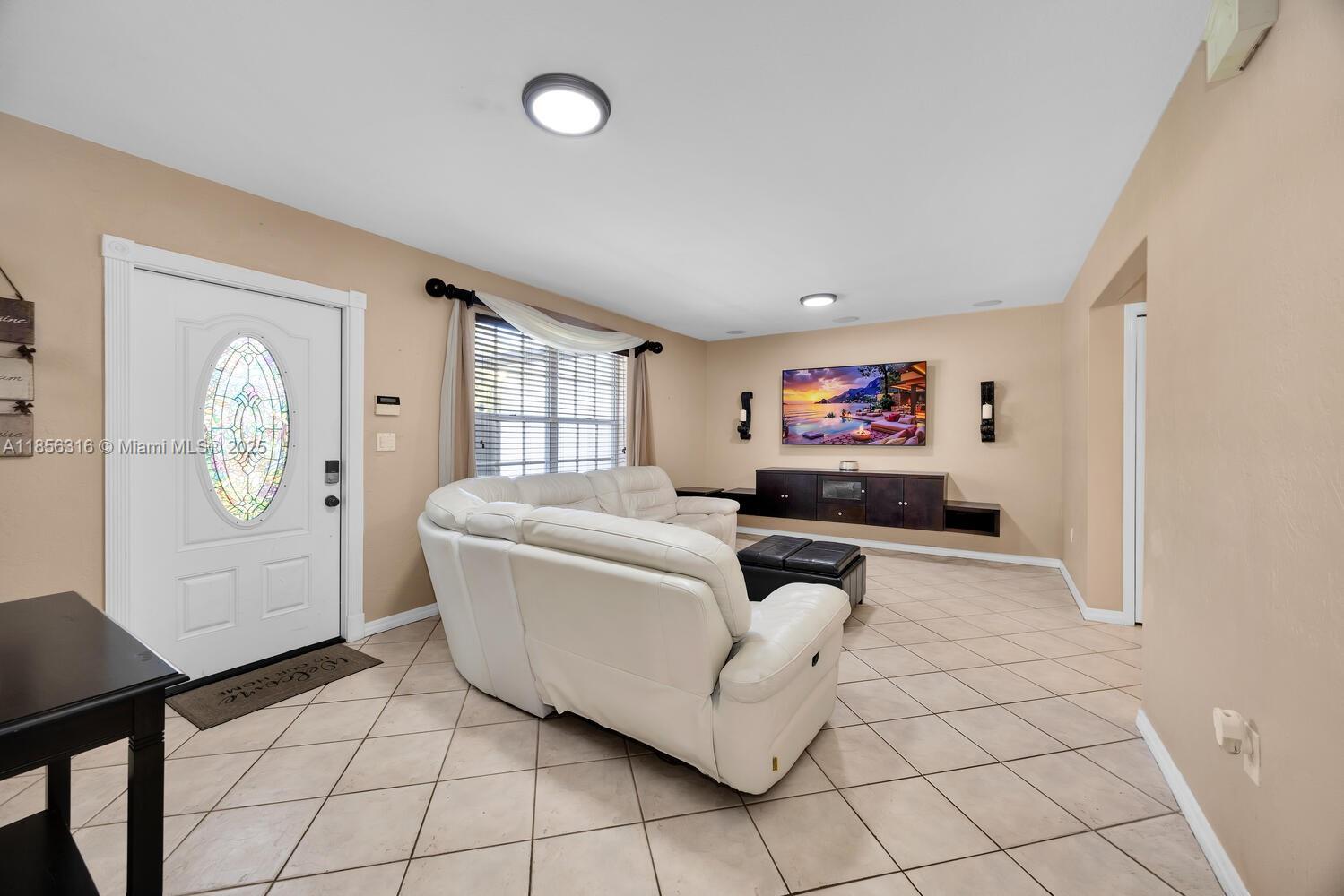 10504 SW 77th Ct