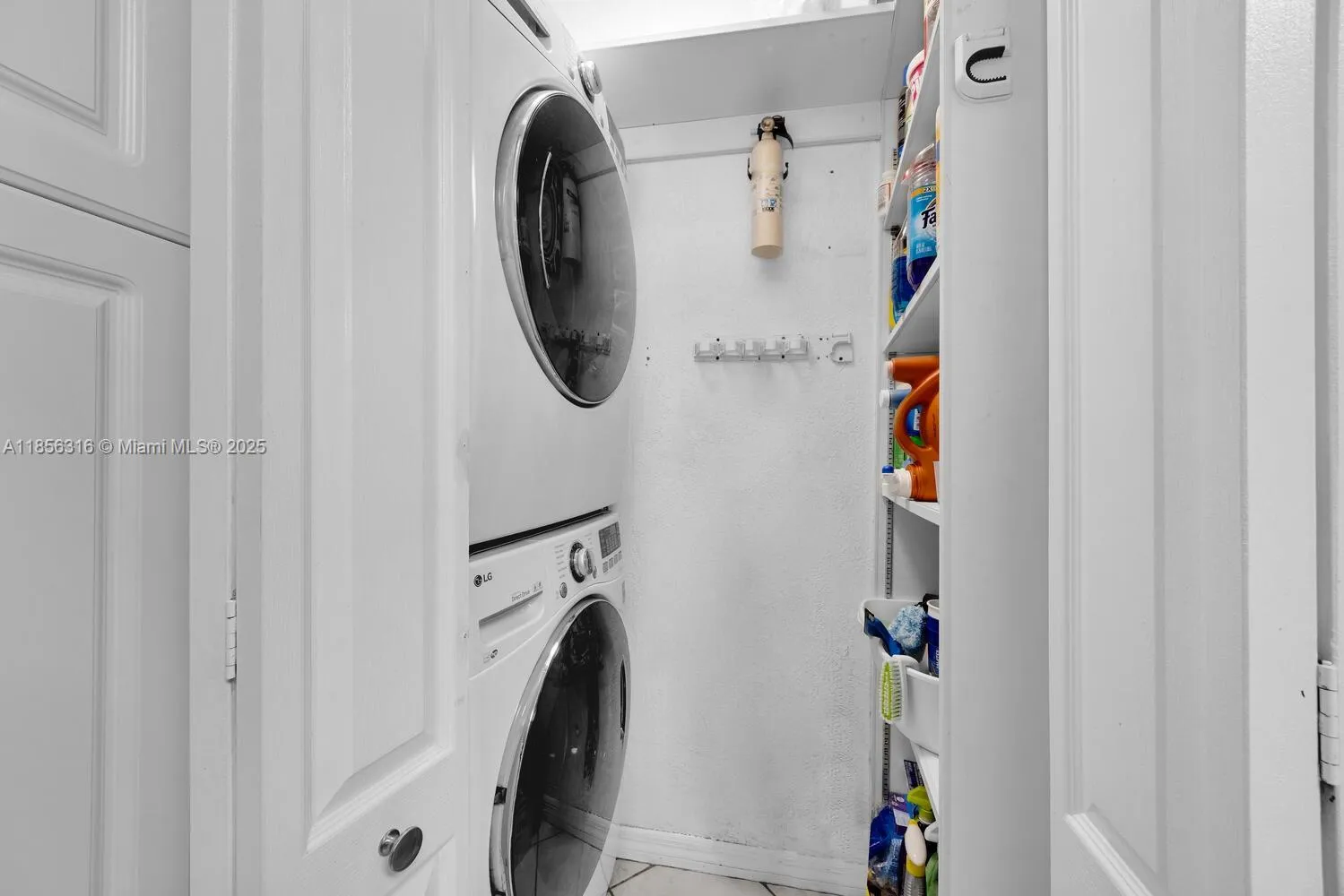 Pinecrest, Florida 33156, United States, ,Residential,Active,192390