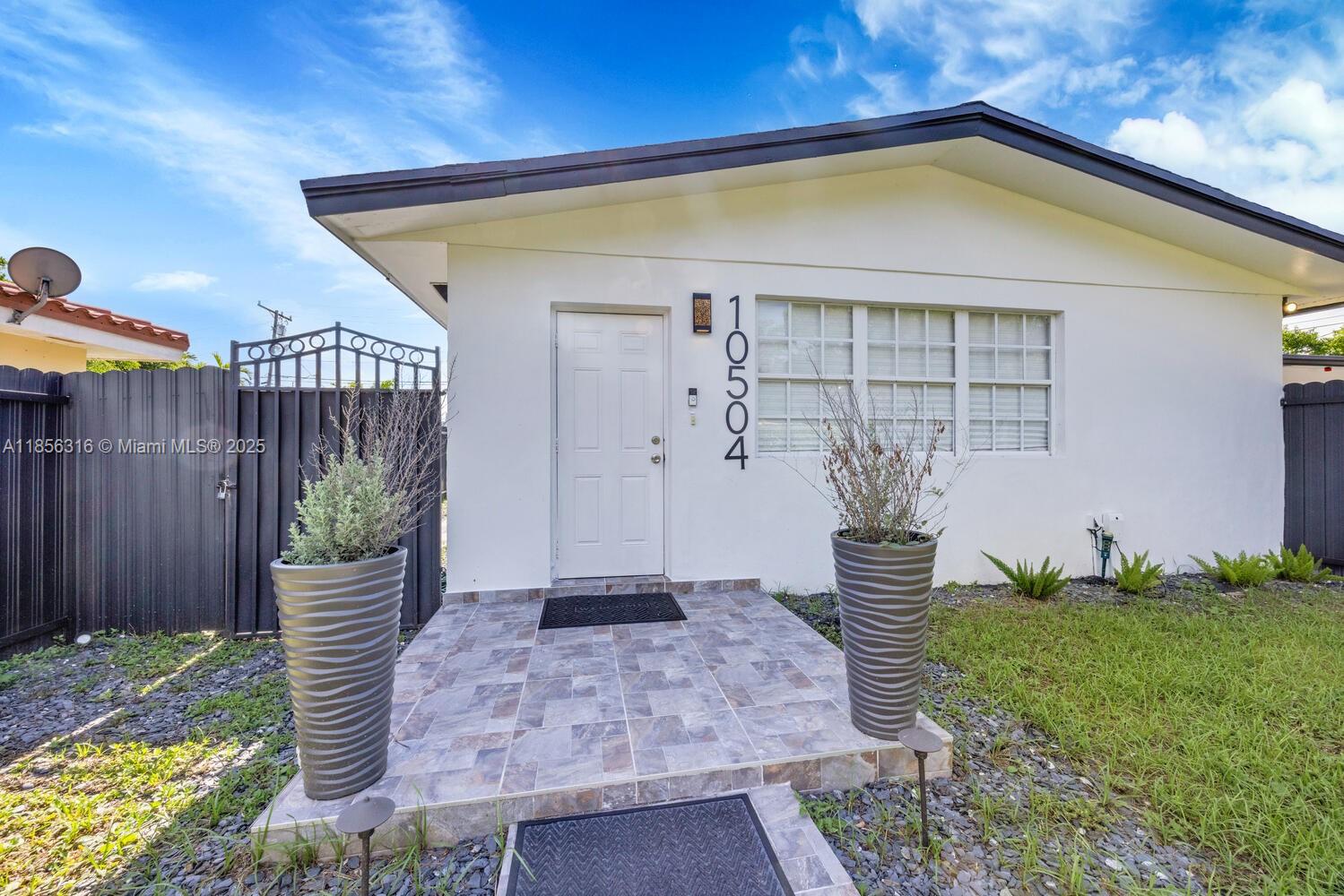 10504 SW 77th Ct