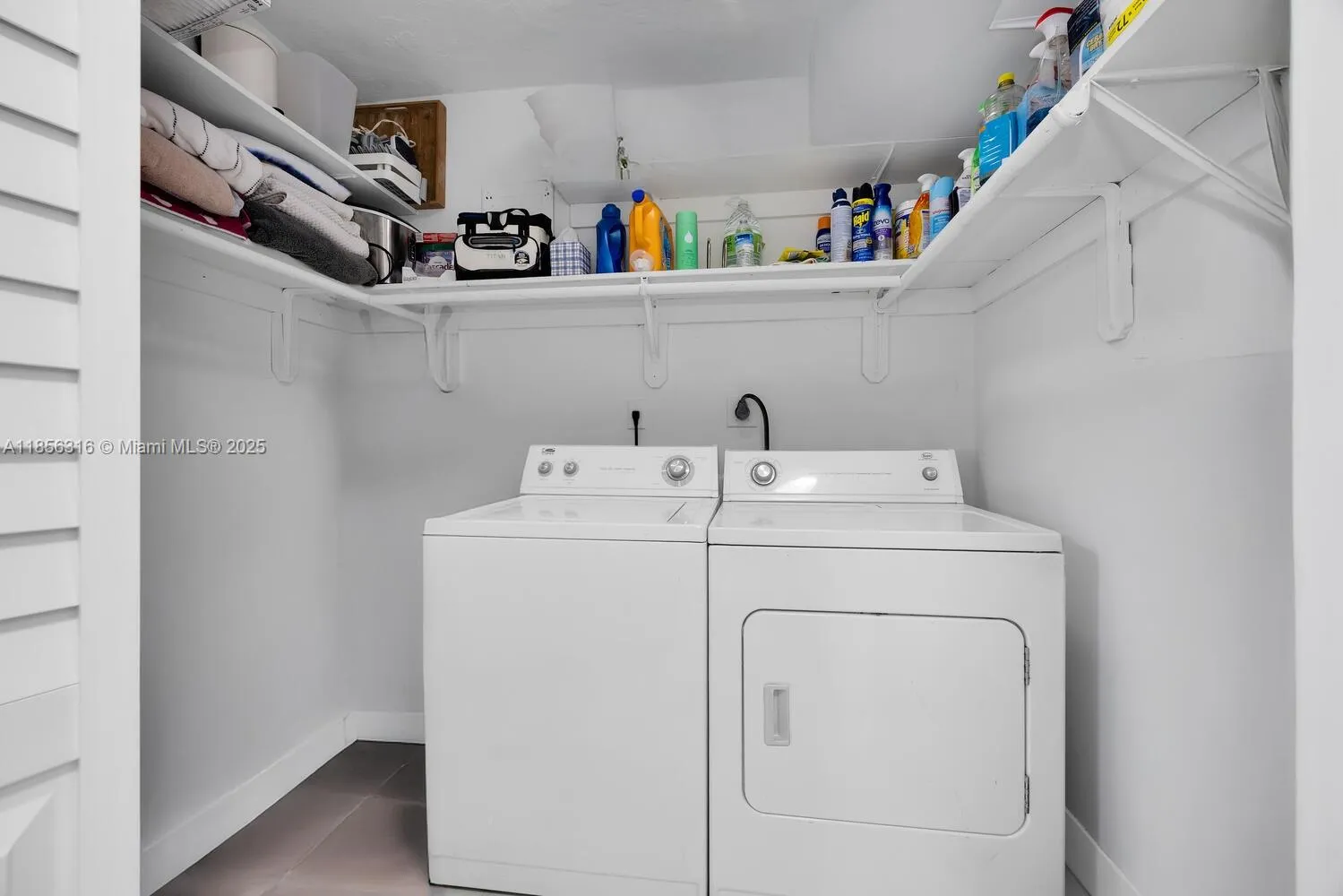 Pinecrest, Florida 33156, United States, ,Residential,Active,192390