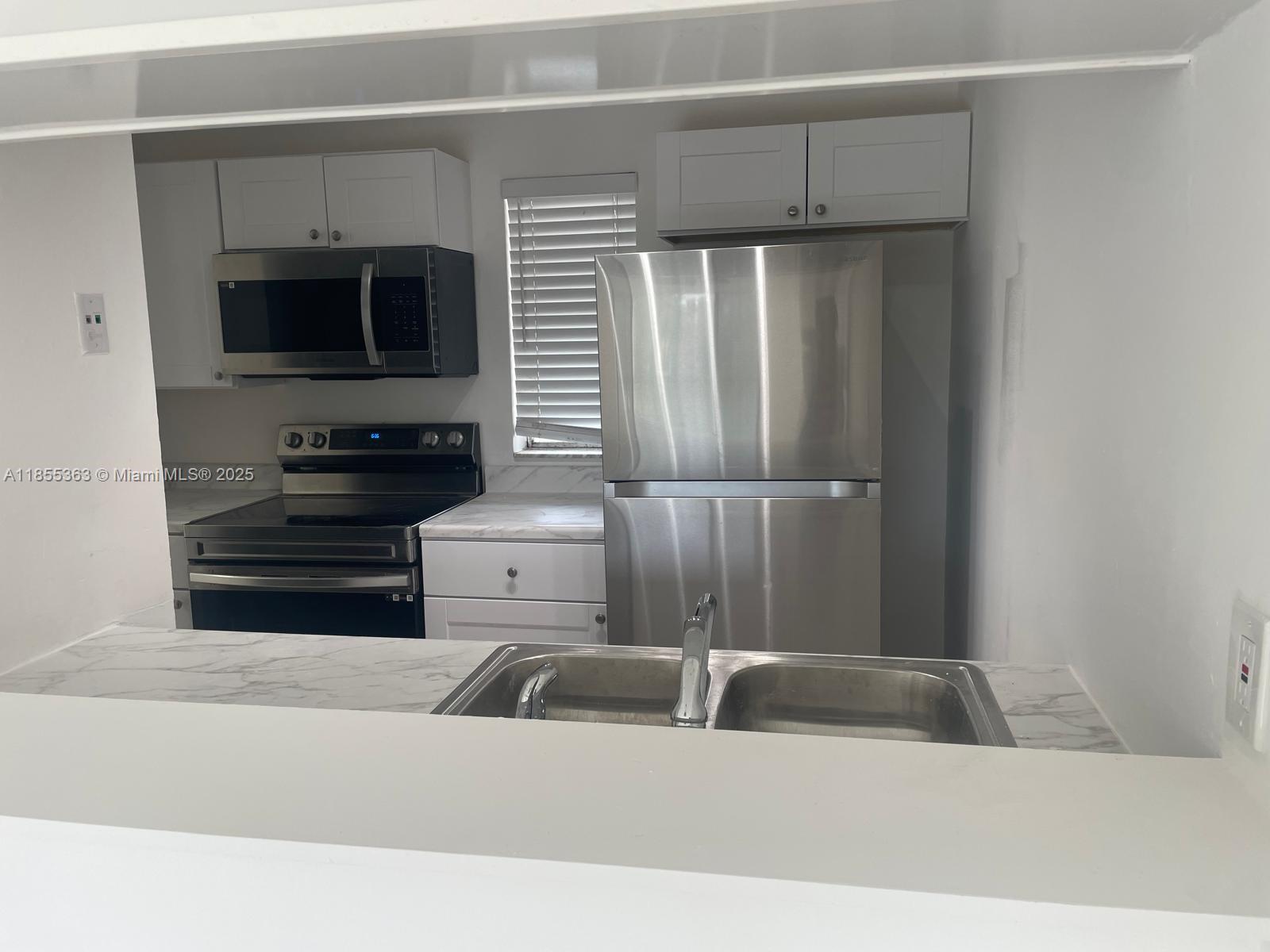 LAKEWOOD VILLAGE - Residential