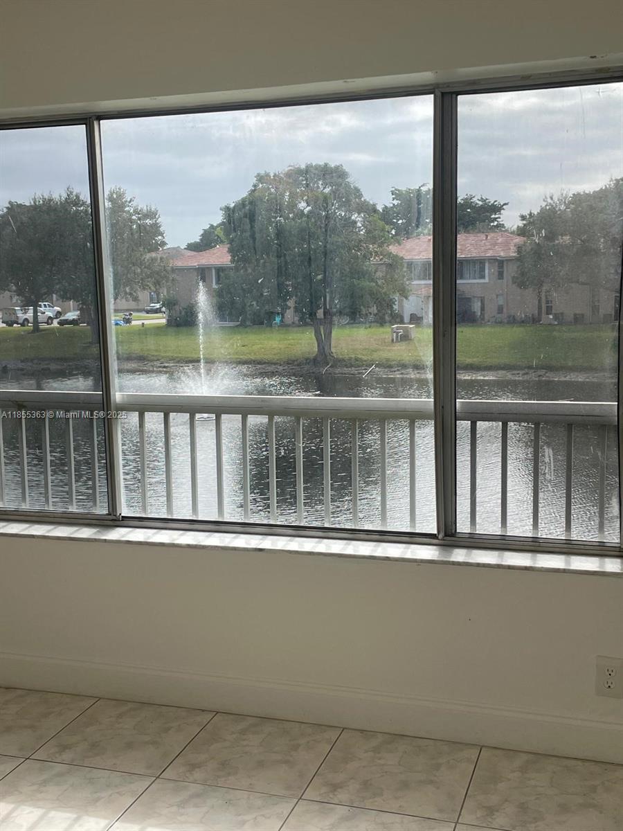 LAKEWOOD VILLAGE - Residential