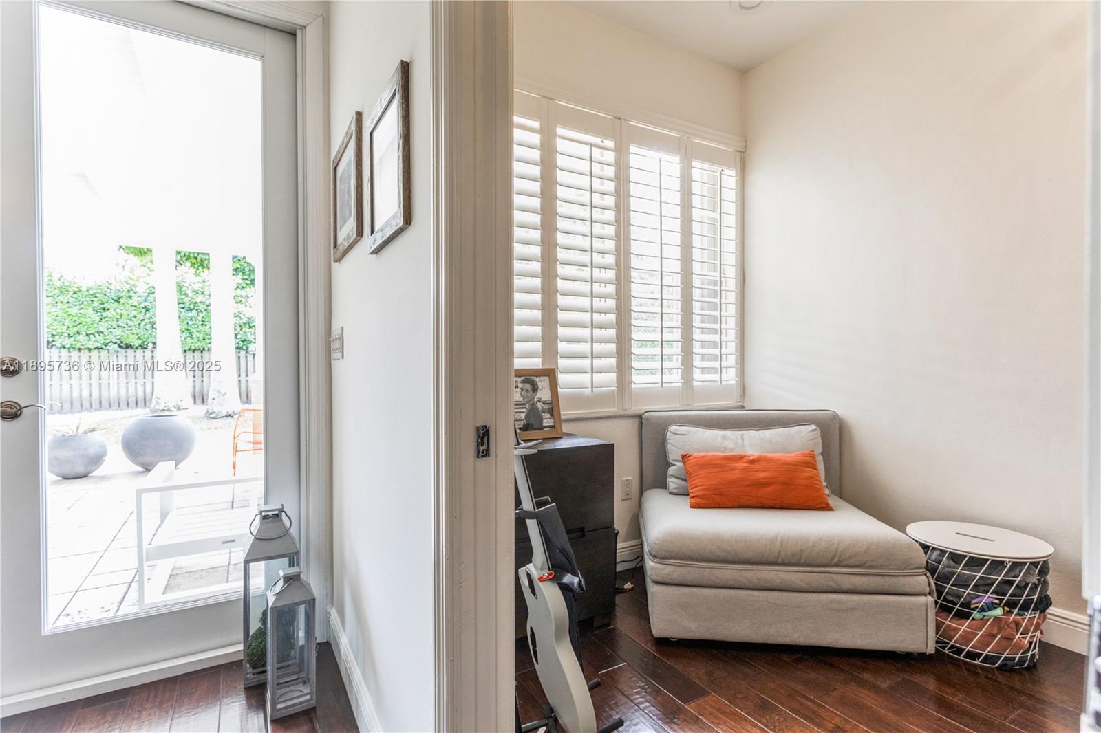 SARA PARK - Residential Lease