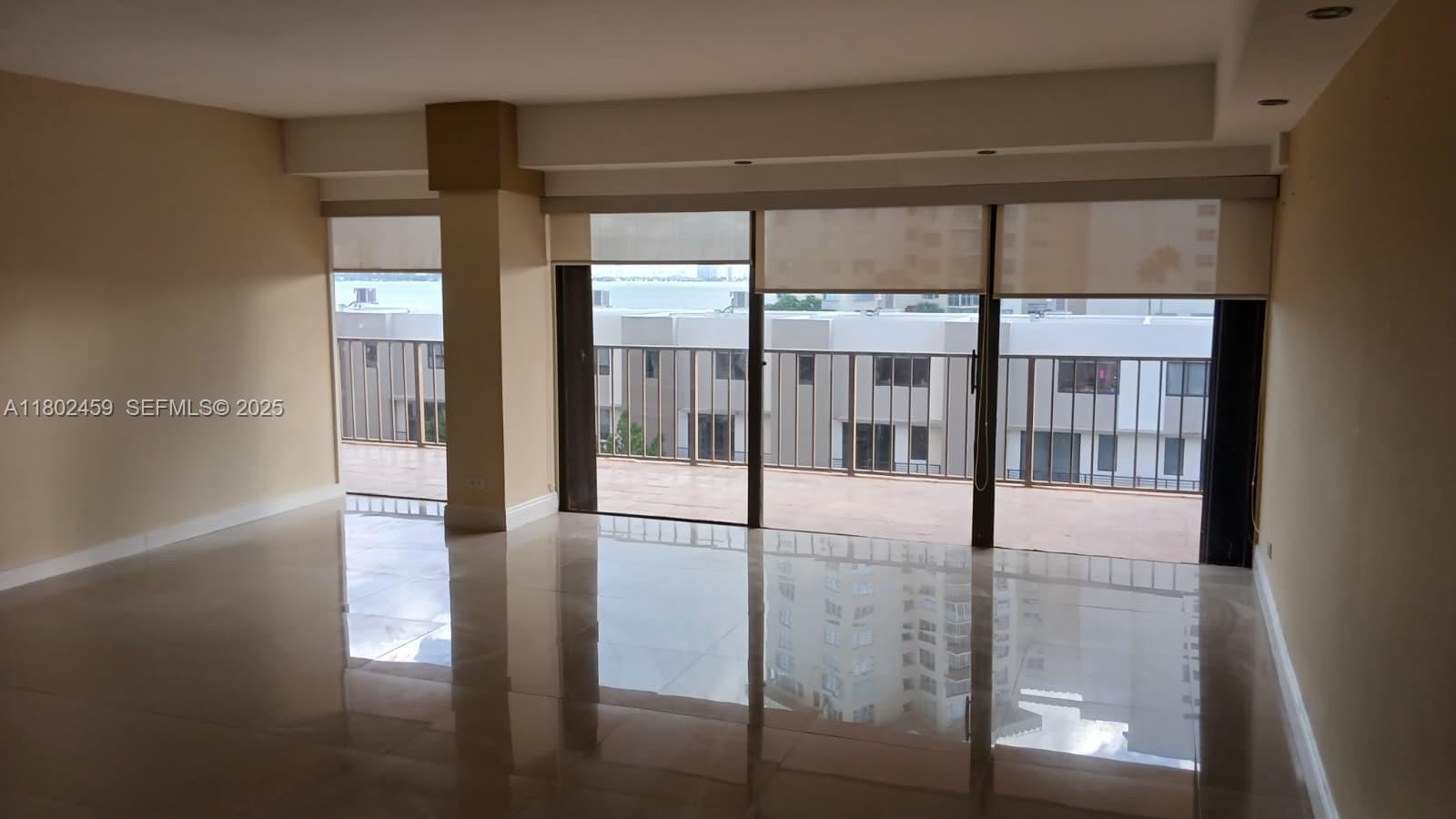 CRICKET CLUB CONDO - Residential