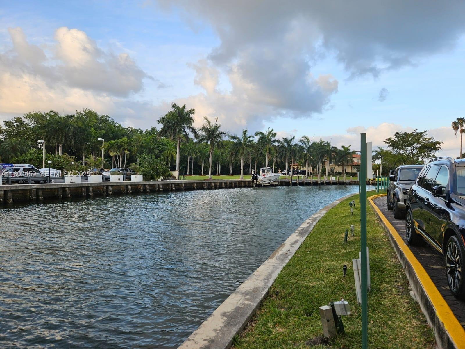 1800 NE 114th St 508