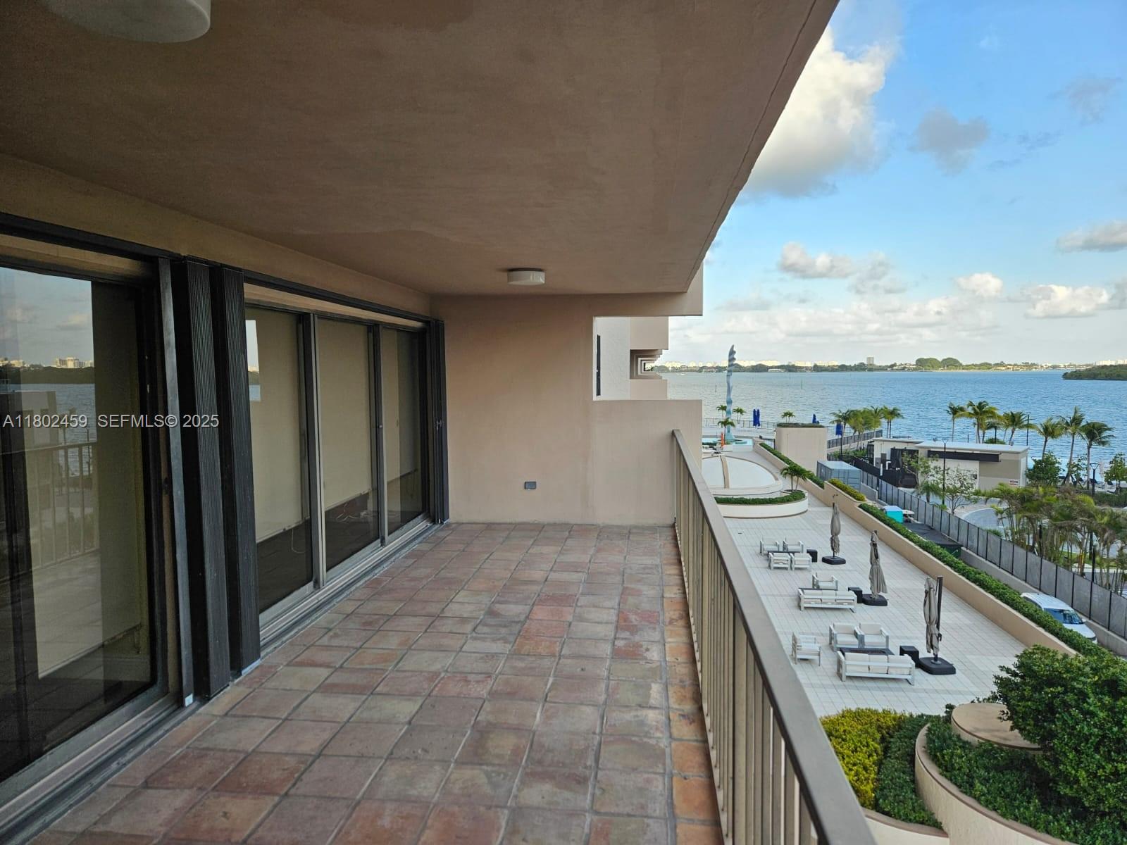 CRICKET CLUB CONDO - Residential