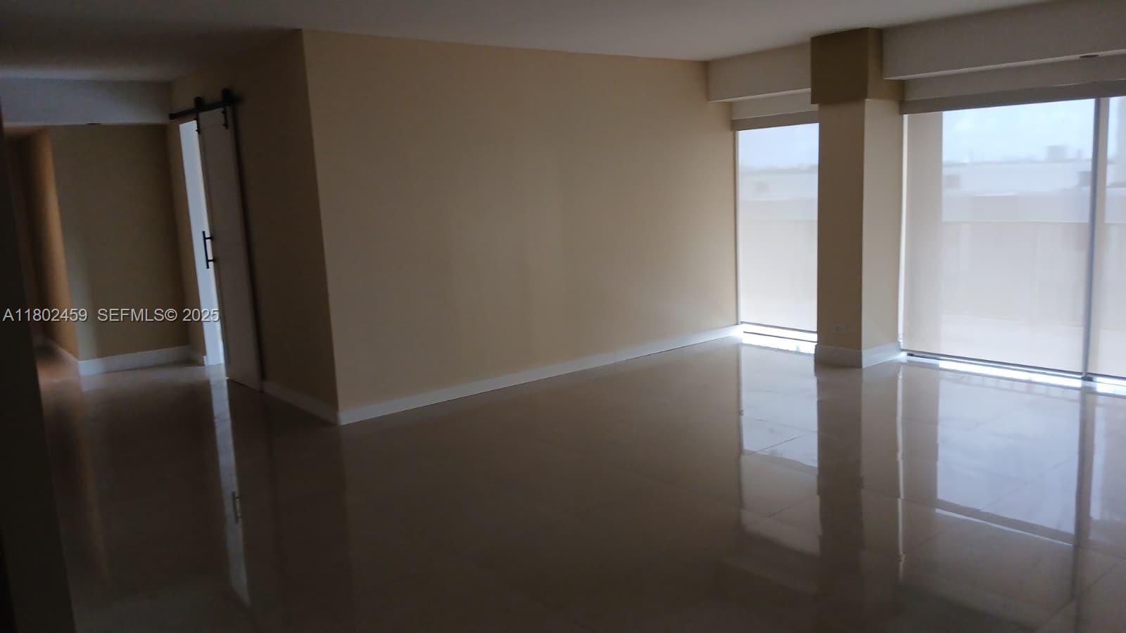 CRICKET CLUB CONDO - Residential