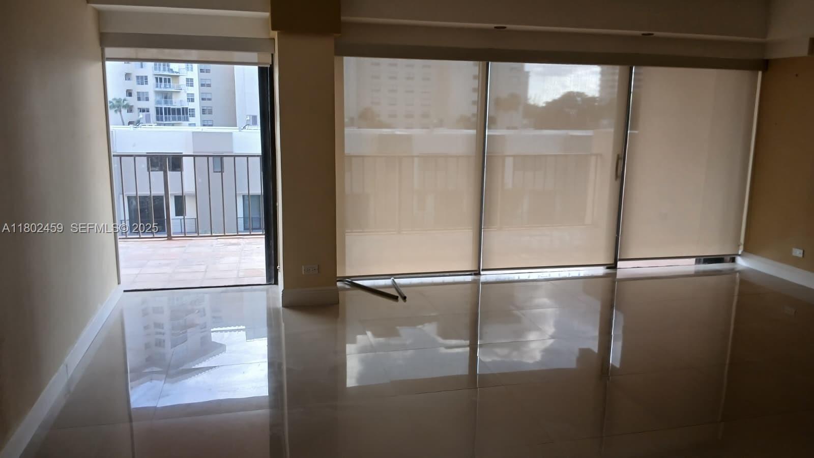 CRICKET CLUB CONDO - Residential