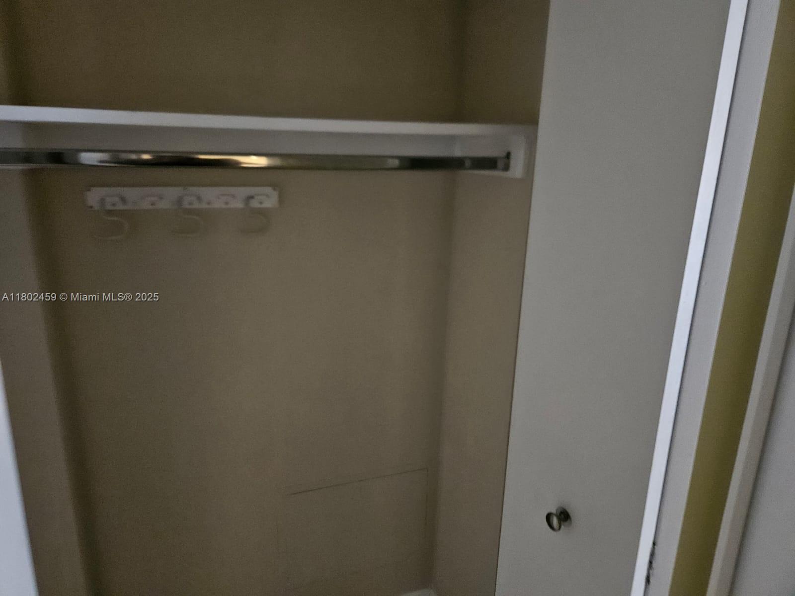 CRICKET CLUB CONDO - Residential