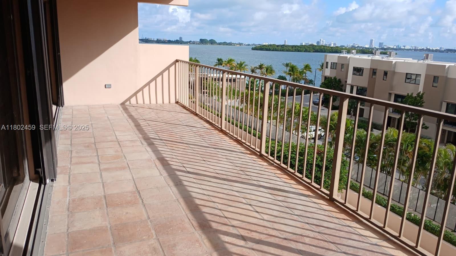 CRICKET CLUB CONDO - Residential