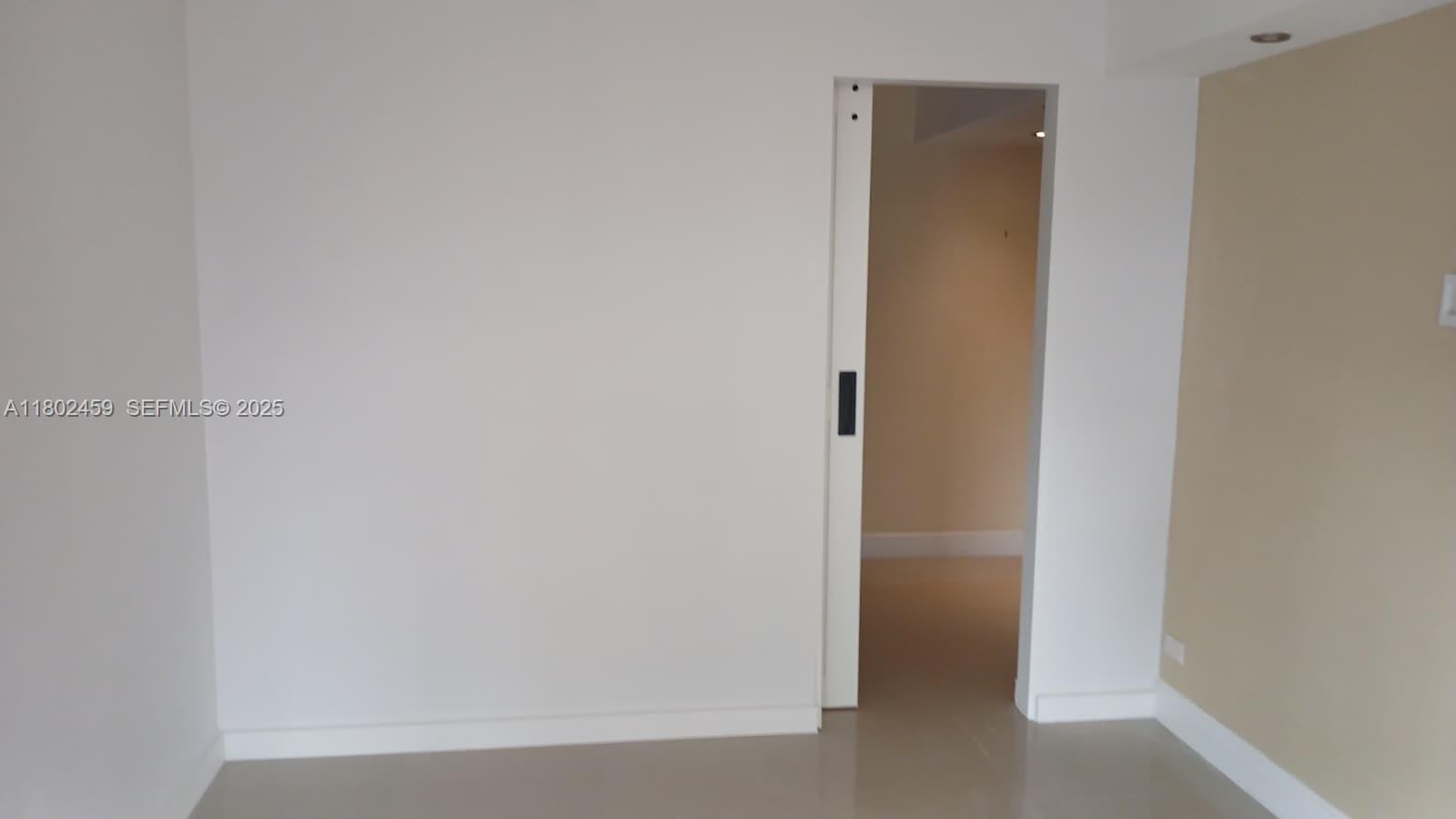 CRICKET CLUB CONDO - Residential