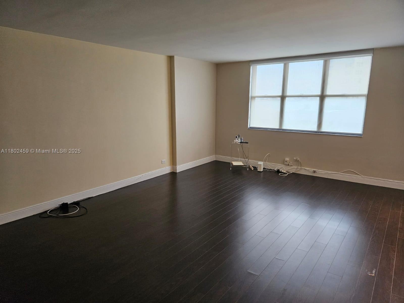 CRICKET CLUB CONDO - Residential