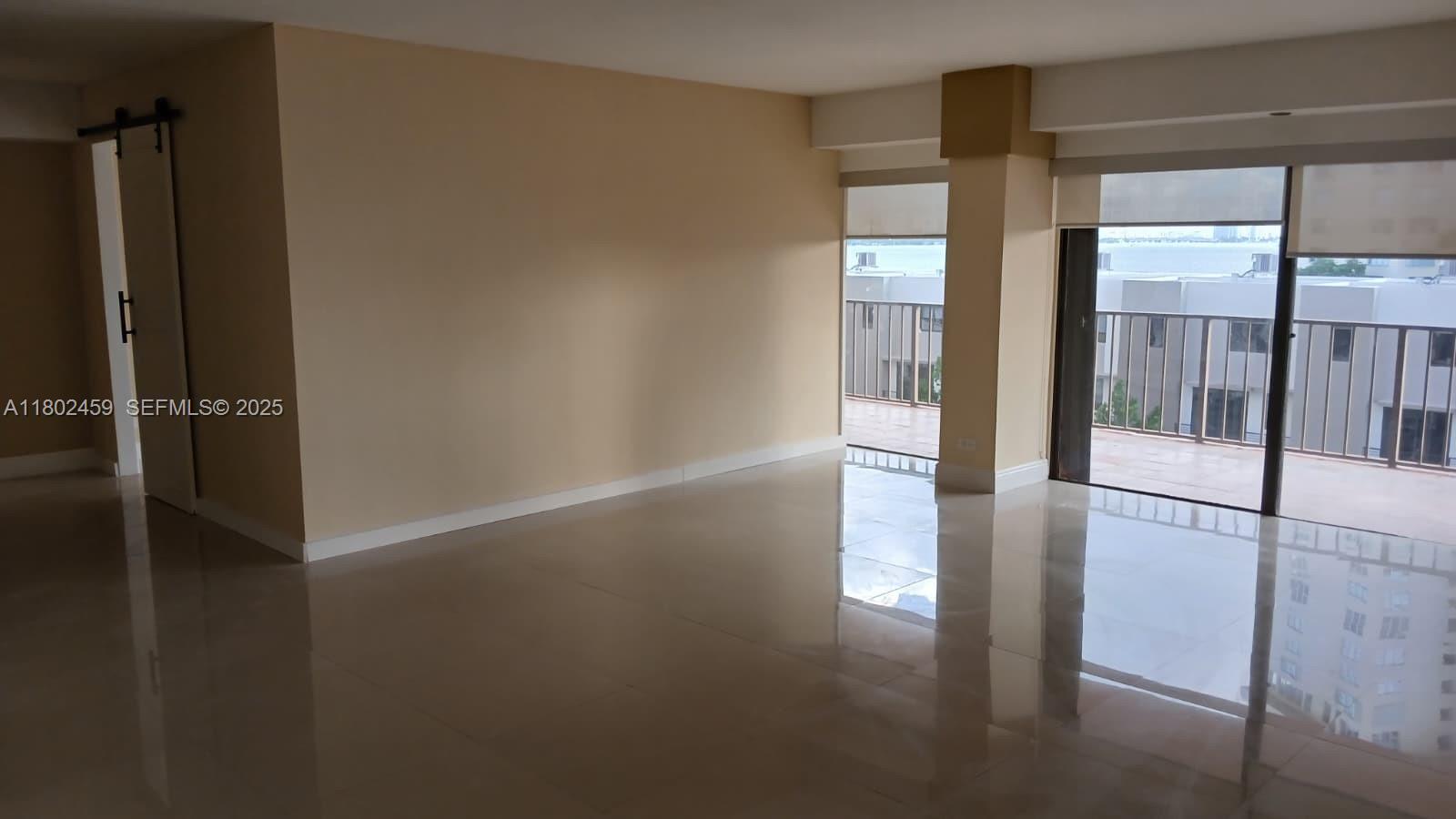 CRICKET CLUB CONDO - Residential