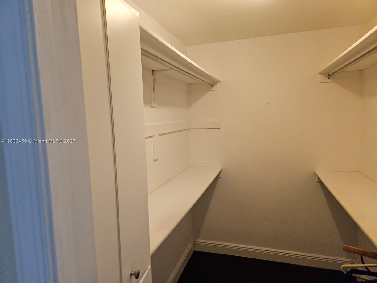 CRICKET CLUB CONDO - Residential