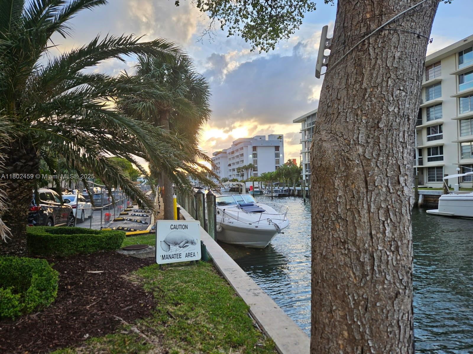 CRICKET CLUB CONDO - Residential