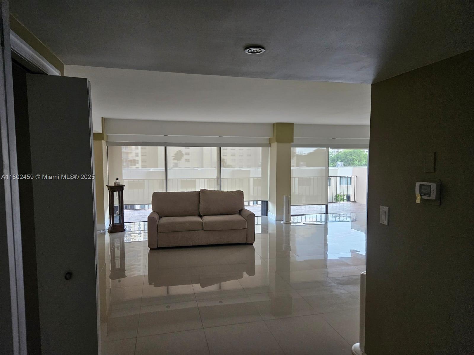 CRICKET CLUB CONDO - Residential