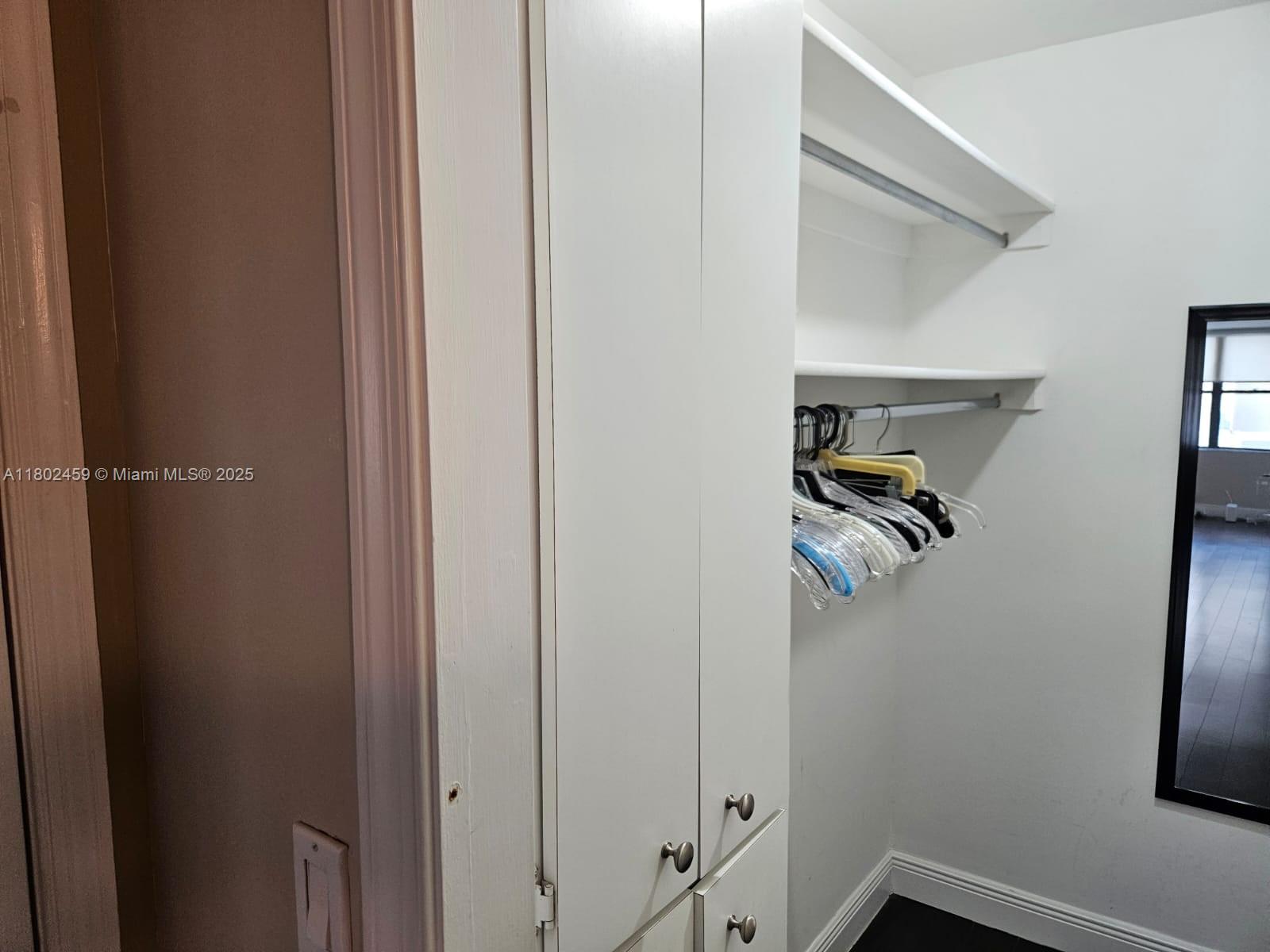 CRICKET CLUB CONDO - Residential