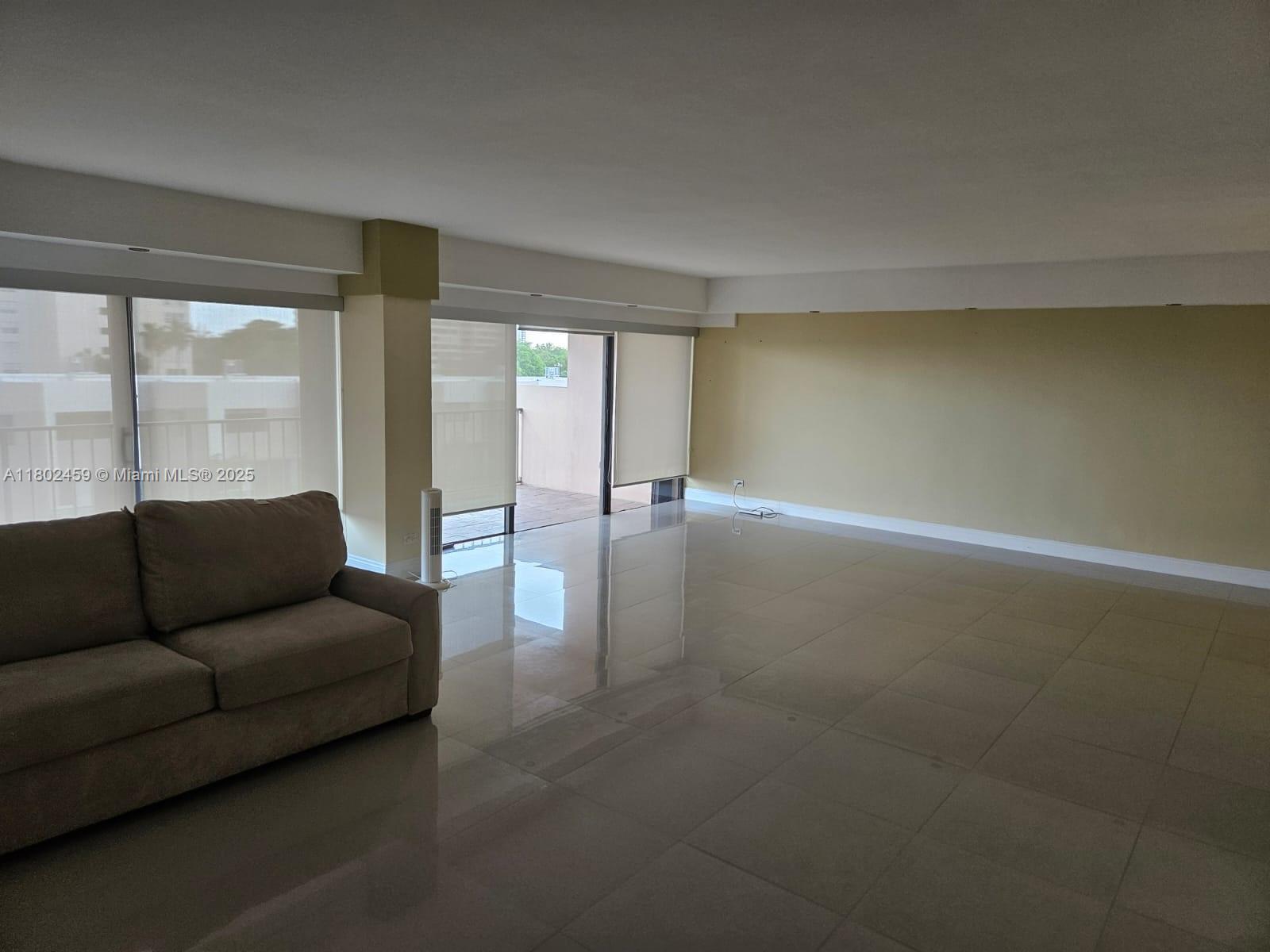 CRICKET CLUB CONDO - Residential