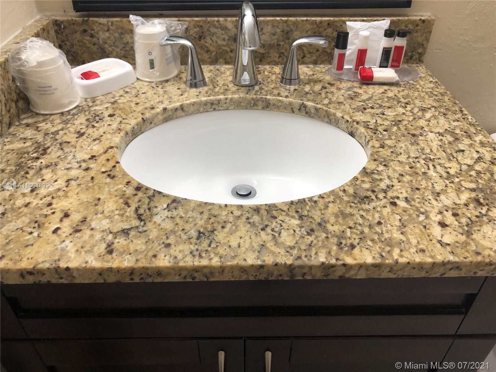 THE AVENTURA BEACH CLUB C - Residential