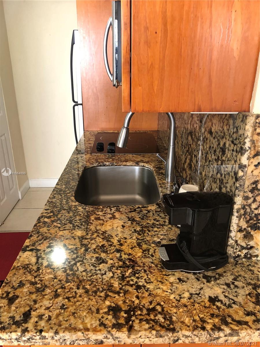 THE AVENTURA BEACH CLUB C - Residential