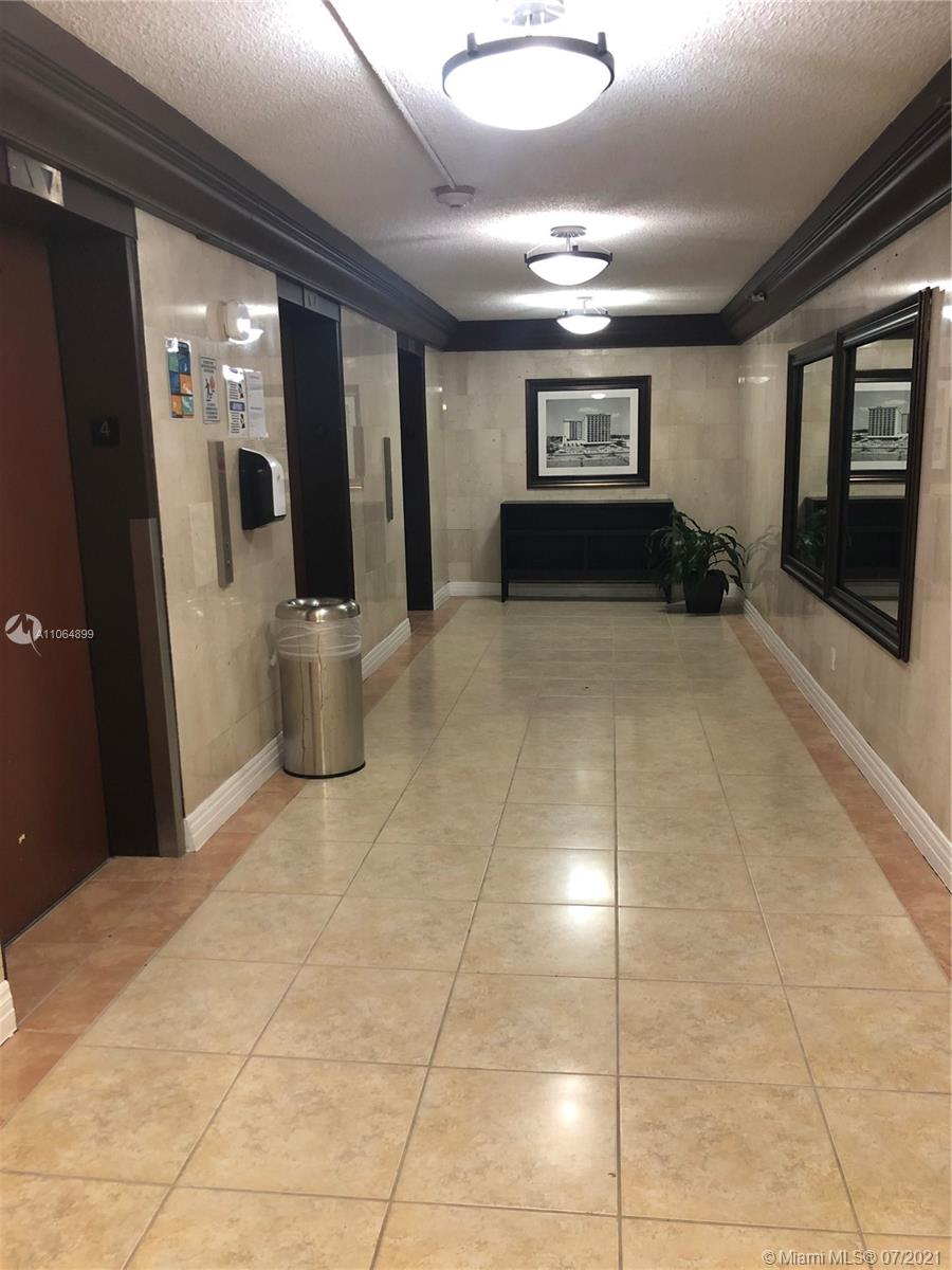 THE AVENTURA BEACH CLUB C - Residential