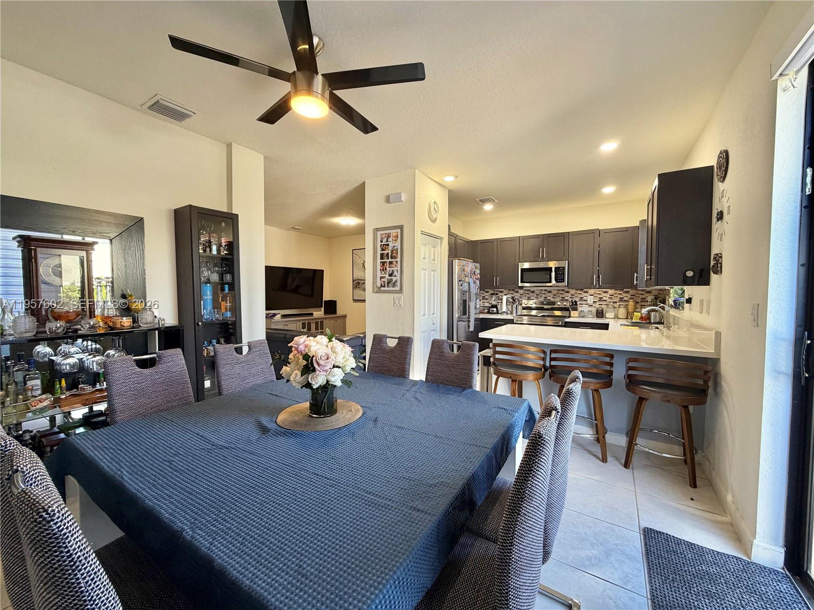 AQUABELLA NORTH REPLAT - Residential