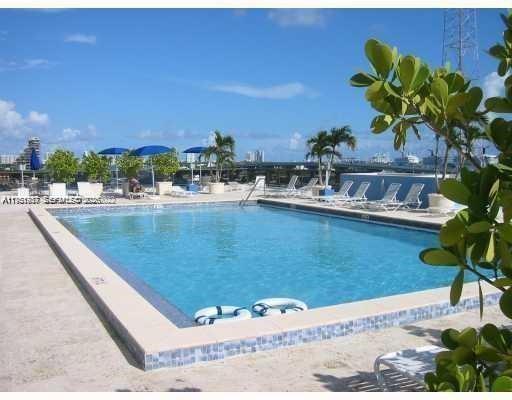 VENETIA CONDO - Residential