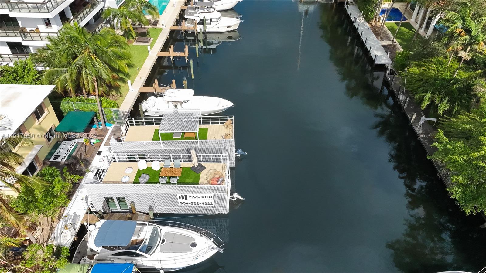 HOUSEBOAT TBD - Land
