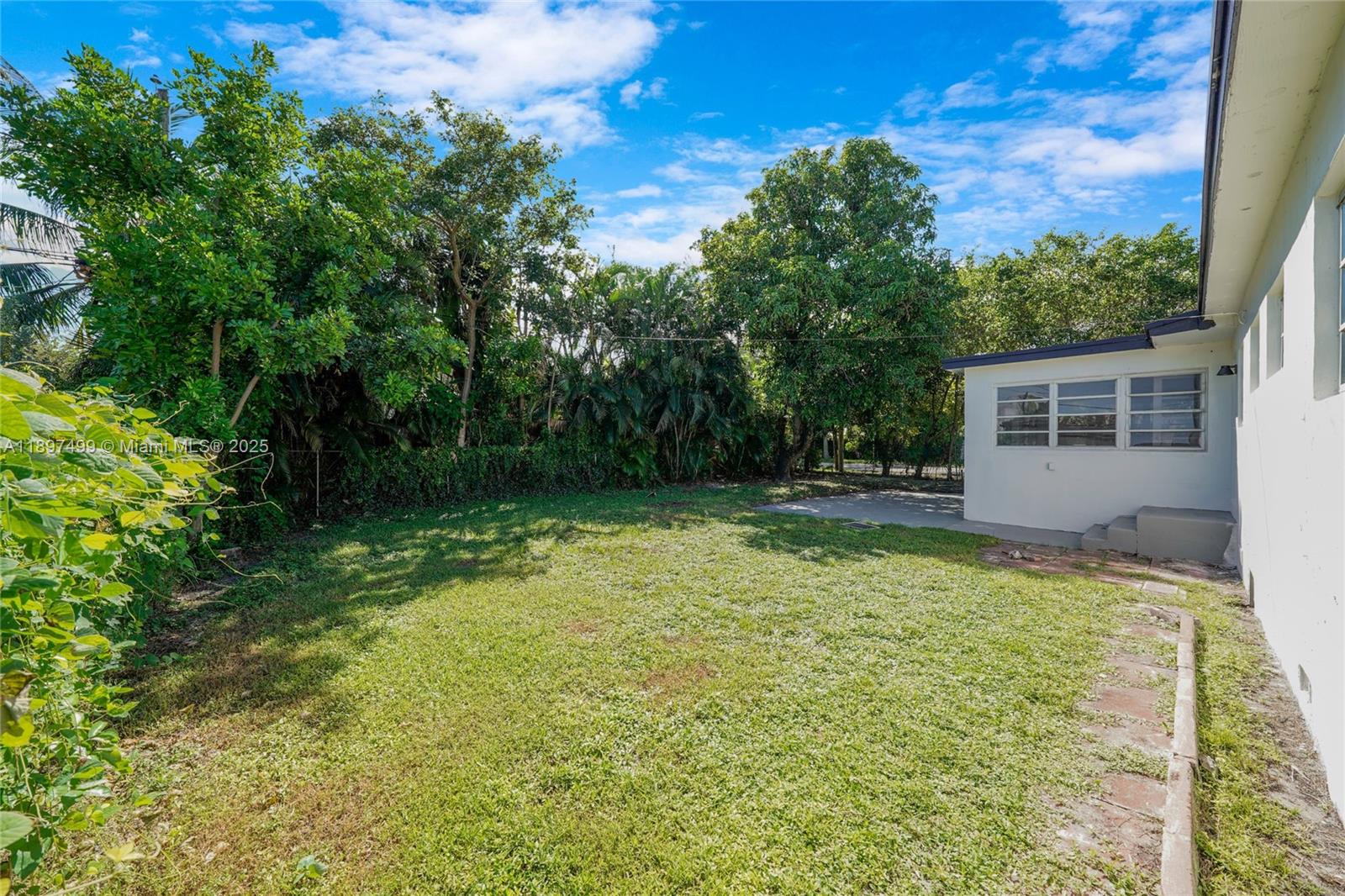 UNIT 1 MONTICELLO PARK - Residential