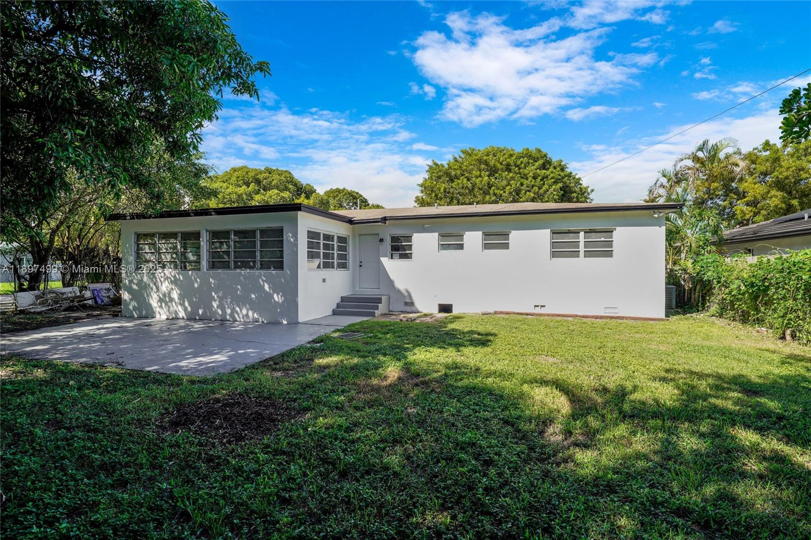 UNIT 1 MONTICELLO PARK - Residential