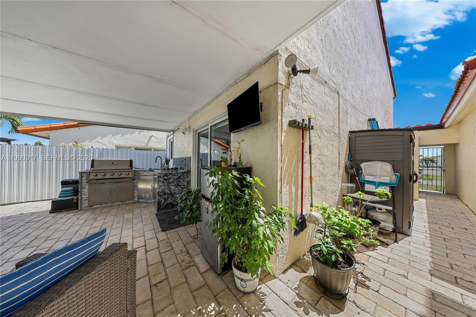 1ST AMEND TO HALF MOON VI - Residential