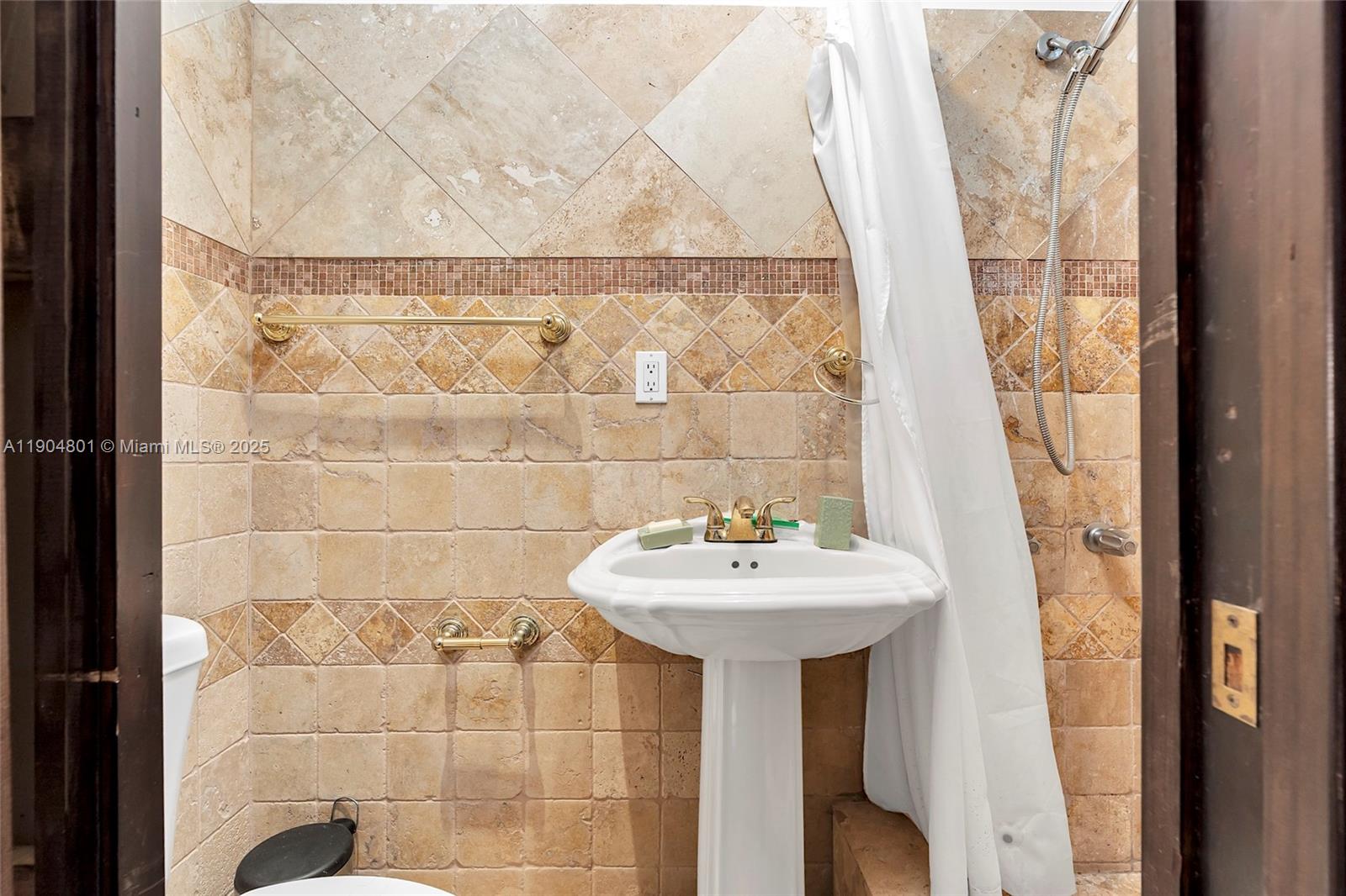 GABLES EDGE - Residential