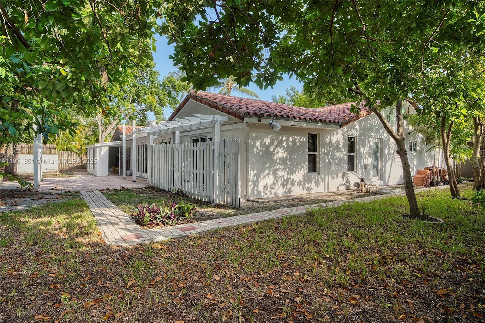 GABLES EDGE - Residential