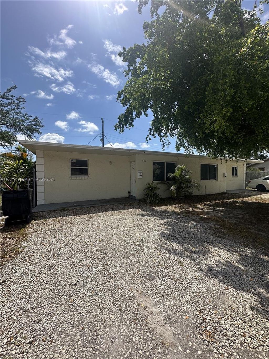 Photo of 716 NW 14th Way #A, Fort Lauderdale, FL 33311 (MLS # A11604919)