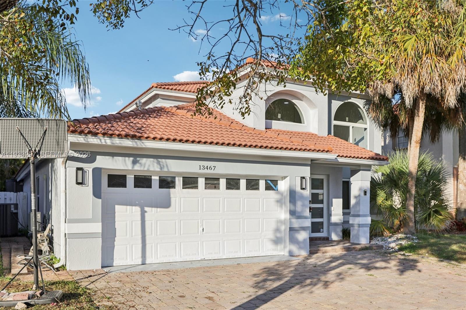 SAWGRASS PLANTATION - Residential