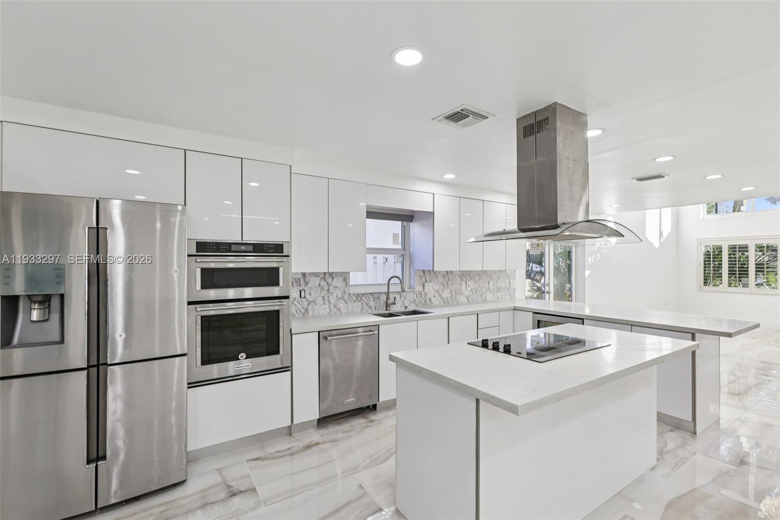 SAWGRASS PLANTATION - Residential