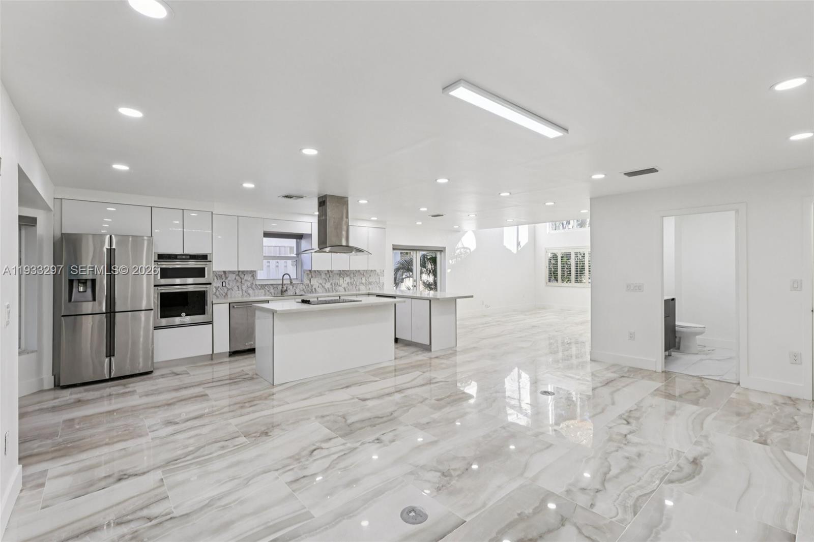 SAWGRASS PLANTATION - Residential