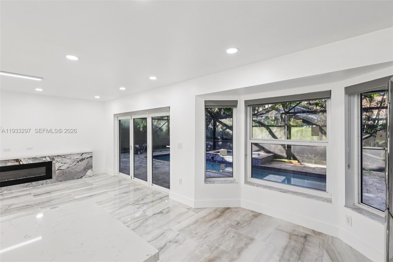 SAWGRASS PLANTATION - Residential